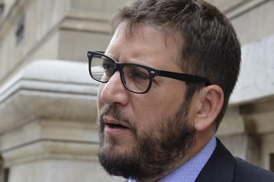 Pérez Araujo: ''Mac Allister o tiene que ponerse a estudiar, o tiene que dejar de mentir'