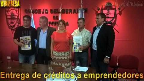 Winifreda y Campos encabezaron entrega de créditos