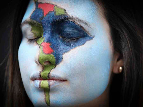 «Hay una crisis global de la democracia»