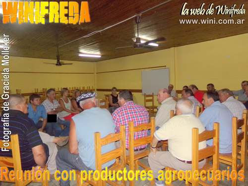 Reunión con productores agropecuarios