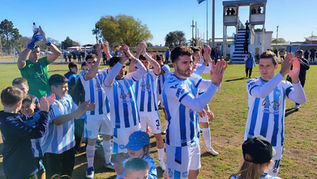 El Deportivo tuvo un debut soñado: goleó 3 a 0 a Estudiantil en el Provincial