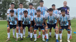 Los juveniles del Depo golearon en Doblas y se subieron a la cima