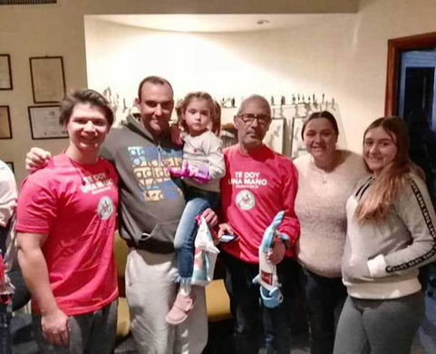 Una niña de Doblas recibió una mano robótica