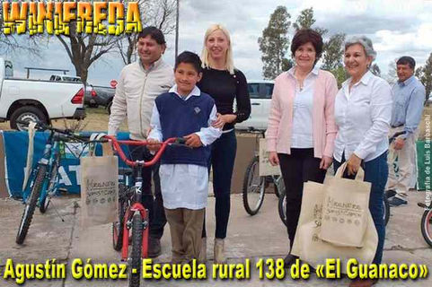Winifreda: Ganó concurso nacional de dibujo y todos recibieron bicicletas