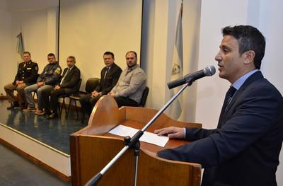 Capacitan personal policial en situaciones especiales de riesgo