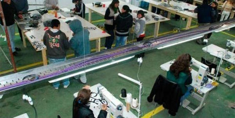 Alpargatas cerró planta y adelantó vacaciones