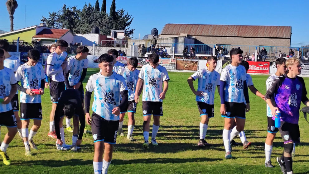 Los juveniles de Winifreda ya tienen rival: enfrentarán a Santa Rosa en los cuartos de final