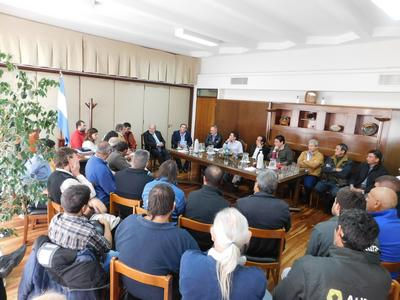 El gobernador recibió a los gremios