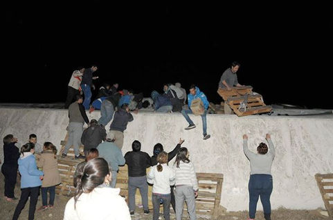 ''Arrepentidos'' de Anguil ahora devuelven el botín del saqueo