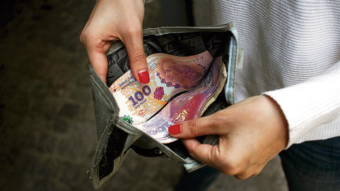 Salarios: El Gobierno activó la cláusula gatillo por el primer semestre