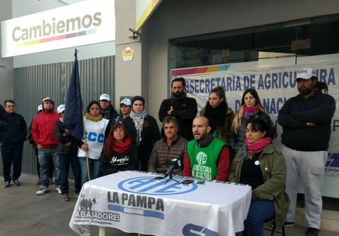 En local de Cambiemos repudiaron los nuevos despidos en Agricultura Familiar