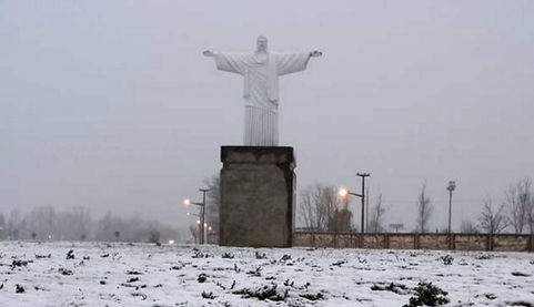 Se siente el frío: nevó en 25 de Mayo