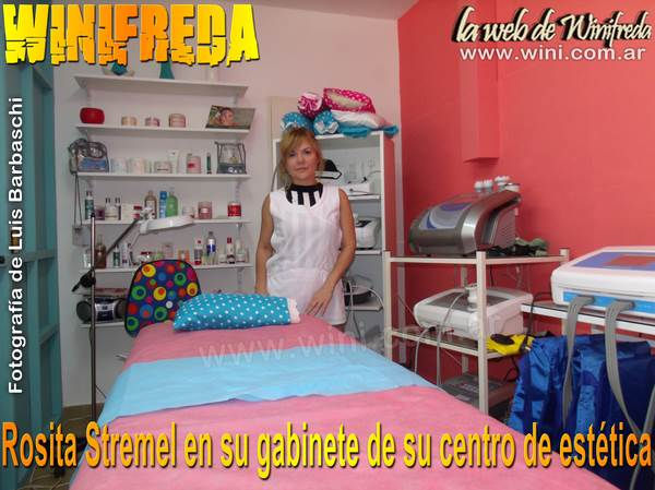 Rosita Stremel en su gabinete de su centro de estética