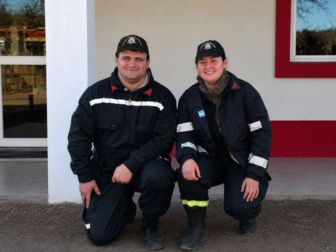 Bomberos de Winifreda: dos aspirantes aprobaron una nueva instancia de formación