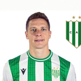 Julio Furch volvió al ruedo en Banfield y empieza a tomar ritmo: paso a paso, el Emperador busca su primer gol