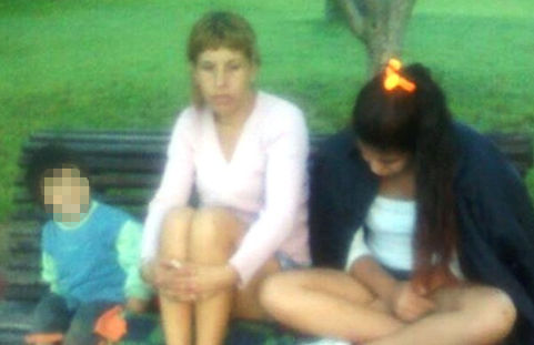 Quemú Quemú: durmió en la plaza con sus hijos y reclama ayuda