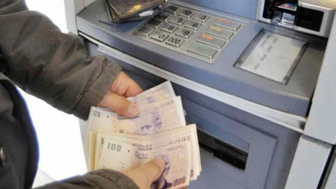 Estatales cobran haberes del mes de noviembre con aumento