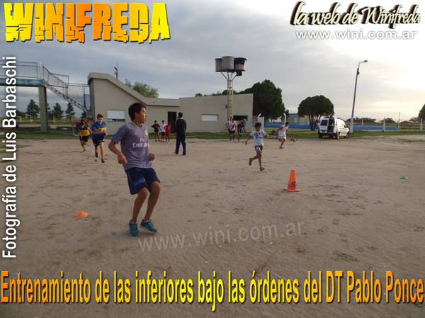 Entrenamiento de las inferiores bajo las órdenes del DT Pablo Ponce