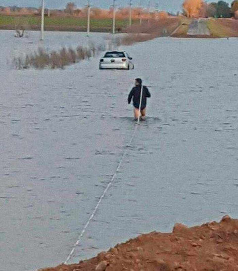 Una Toro “ahogada” en la ruta 35