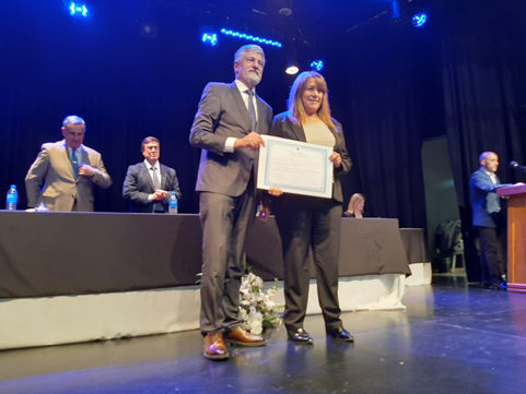 Entrega de Diplomas a autoridades electas de Winifreda