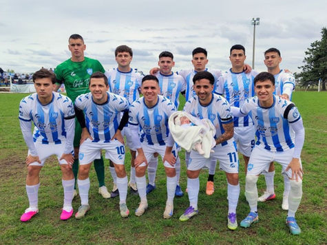 Deportivo Winifreda empató ante Santa Rosa y aseguró su lugar en los cuartos de final