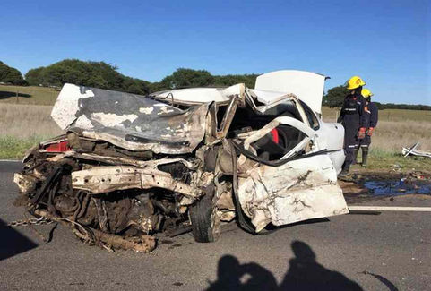 Cuatro muertos, entre ellos un bebé, en un choque entre Winifreda y Santa Rosa
