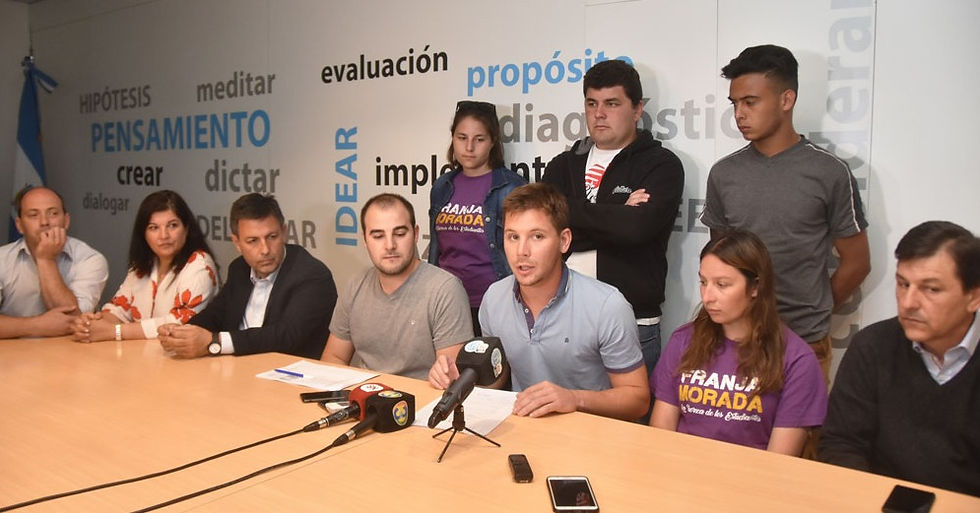 Franja Morada y la Juventud Radical presentaron otra vez el boleto estudiantil provincial