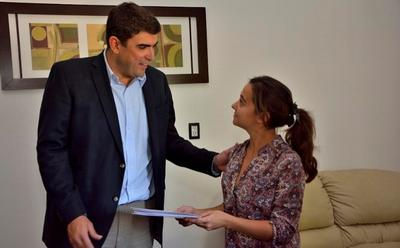 Entregan Actas de Protección de la Vivienda en Winifreda y Eduardo Castex