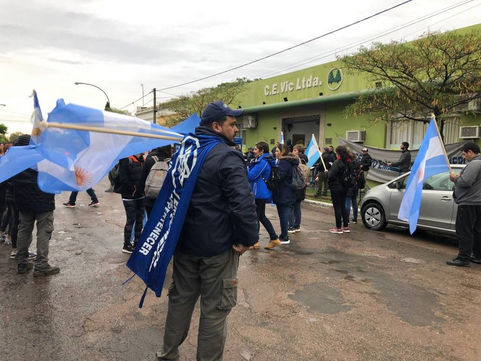 Mercantiles protestan en Victorica por caso de violencia de género y acoso laboral