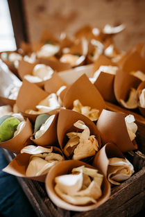 Wolke7Wedding Streublüten Hochzeit.JPG