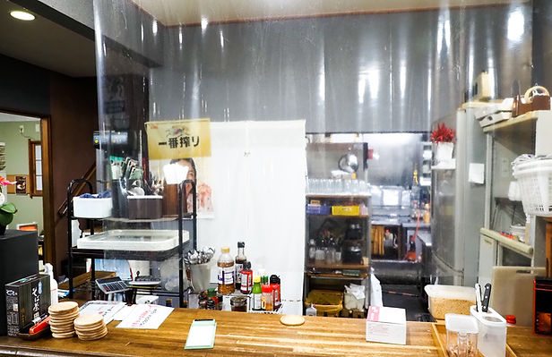 千葉市じゃんけん坂月店カウンター画像