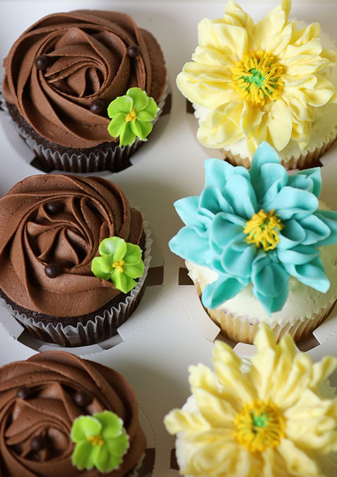 Sucre Sophie 
Regular Flower Cupcakes
