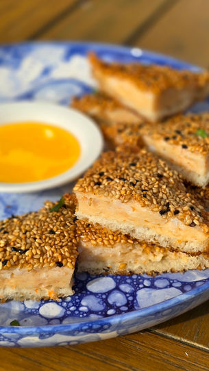 "Prawn toast": krokant hapje met scampi