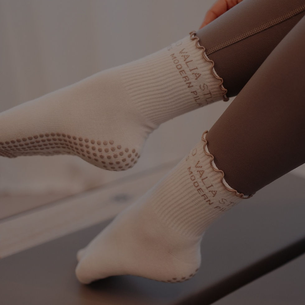 Valia Studio beige gerafft