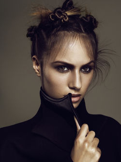 c_c9fad27801d79414_600x800