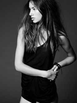 0dc7f3a7bc8b1110_600x800