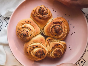 White Chocolate, Tahini and Sesame Scrolls