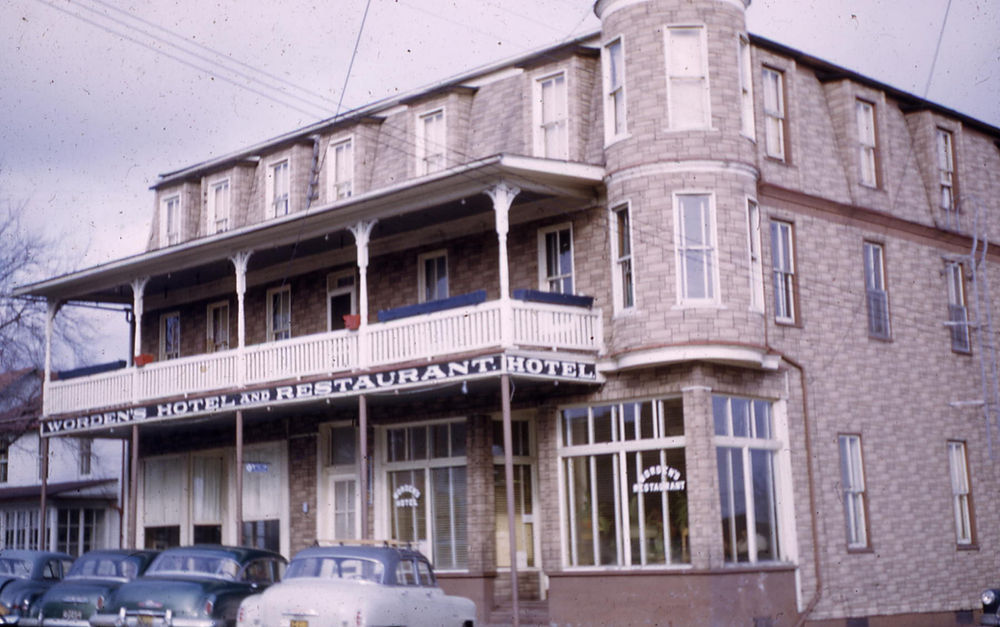 Worden's Hotel and Restaurant