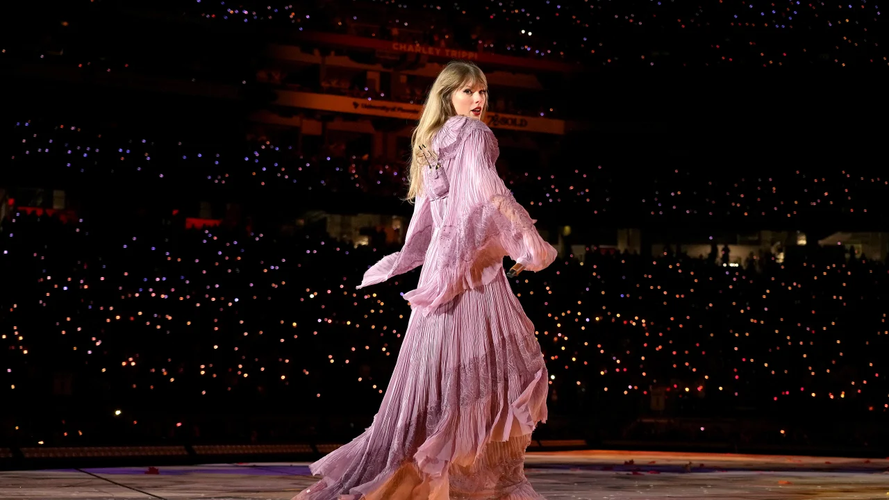 taylor-swift-show-the-eras-tour.webp