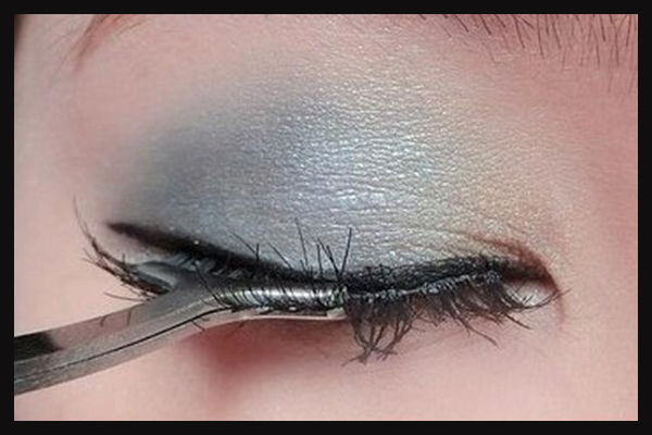 Thumbnail: Eye Lash Applicator Tool