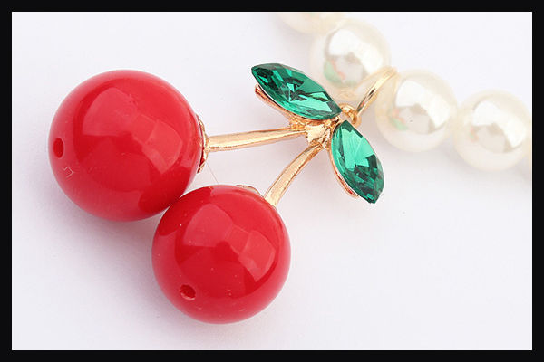 Thumbnail: Cherry Pearl Necklace