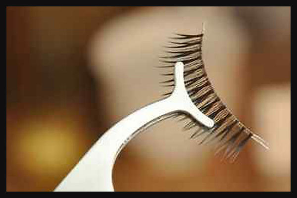 Thumbnail: Eye Lash Applicator Tool