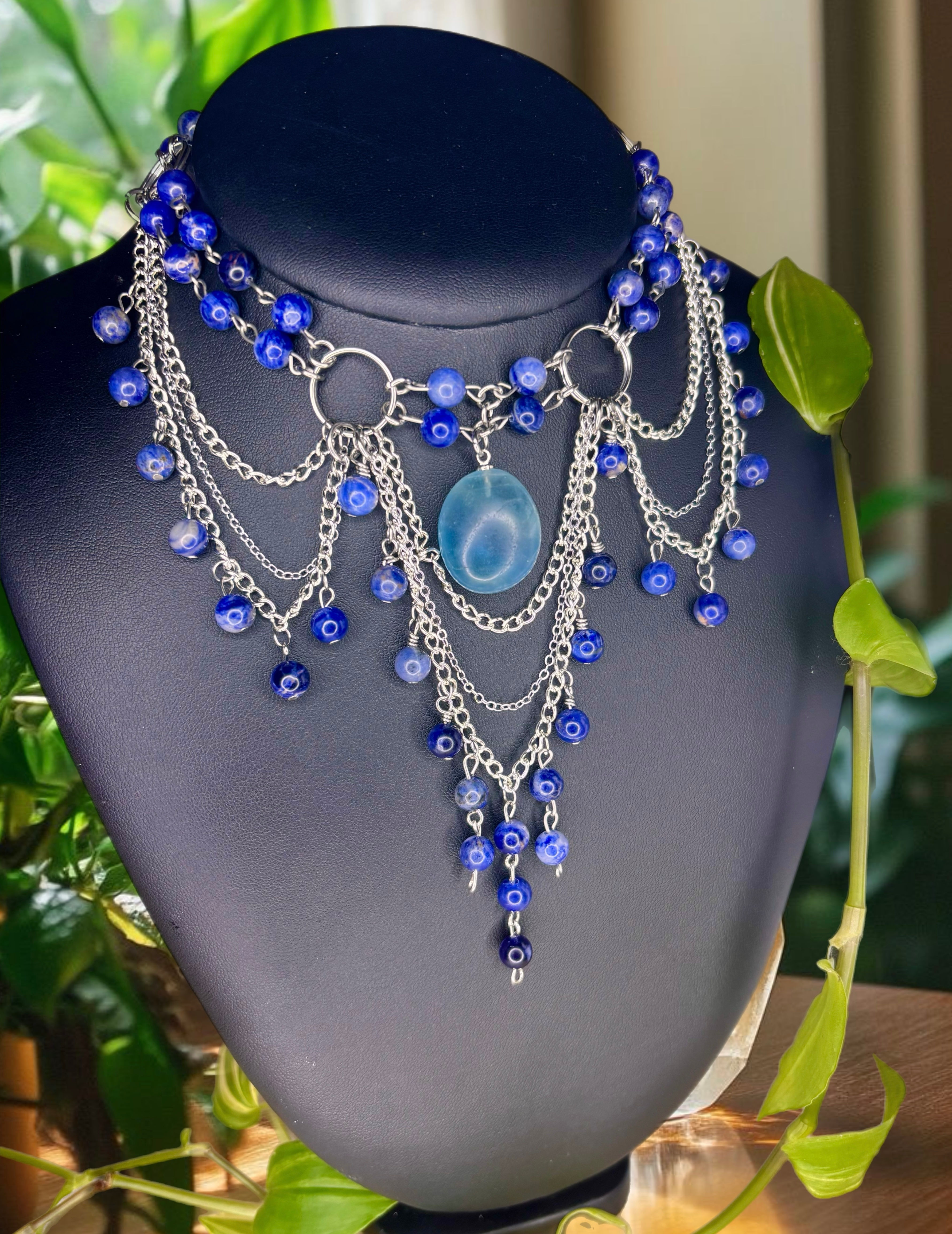 NYX - Collier en Sodalite et Fluorine Bleue