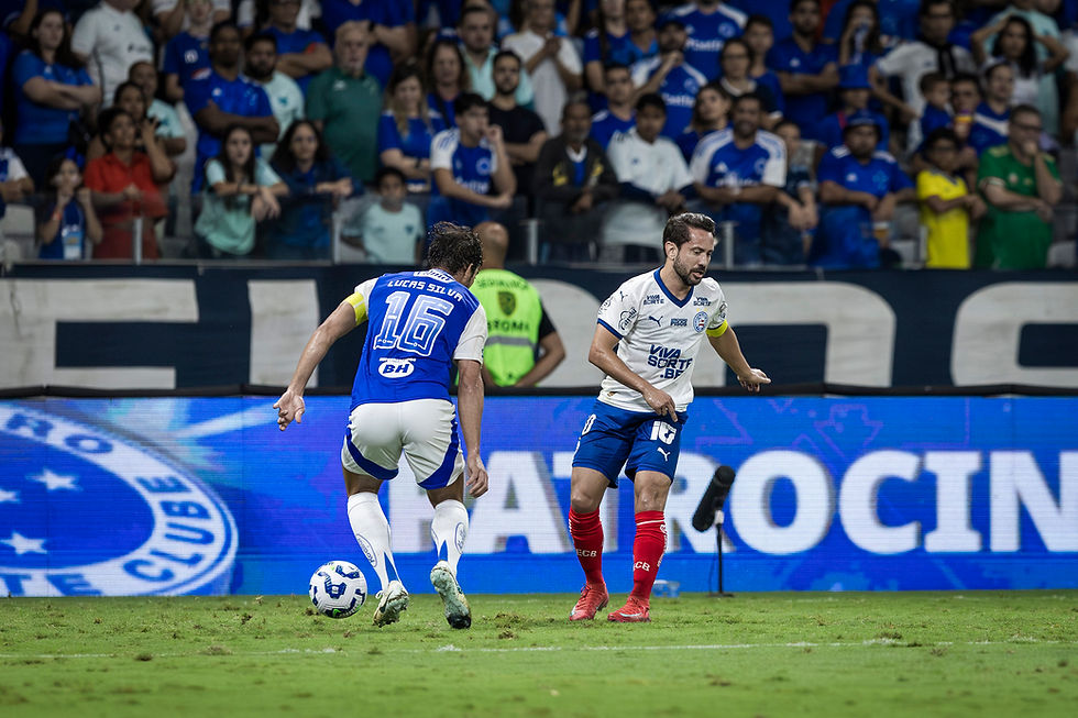 Everton Ribeiro no confronto do primeiro turno contra o Cruzeiro