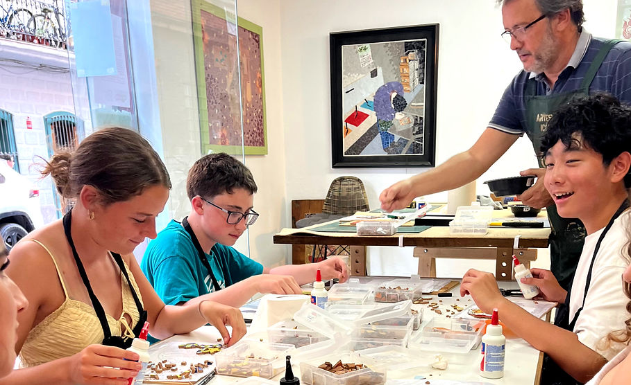 Students enjoying a Trencadis workshop in Barcelona