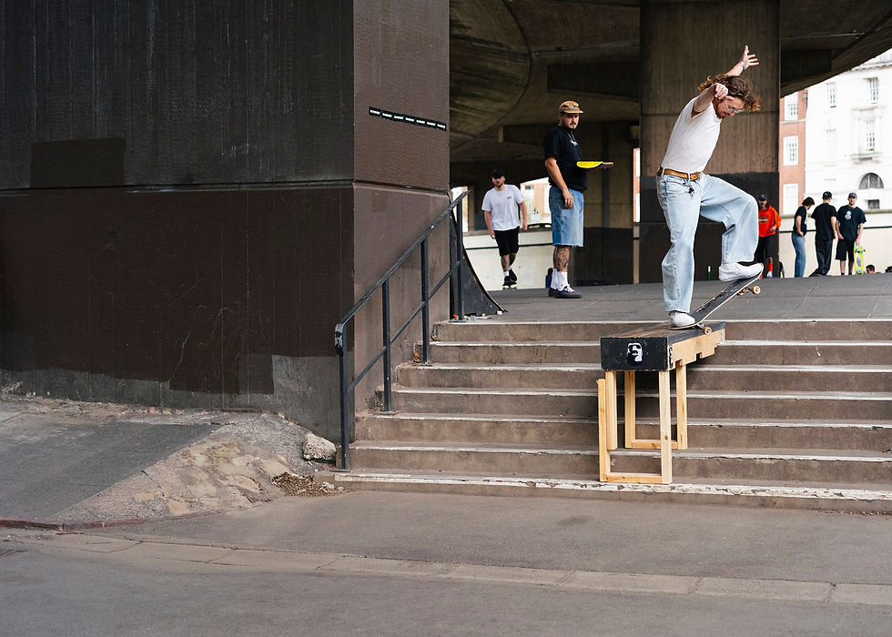 Kris Vile - Switch crook. Photo: CJ.