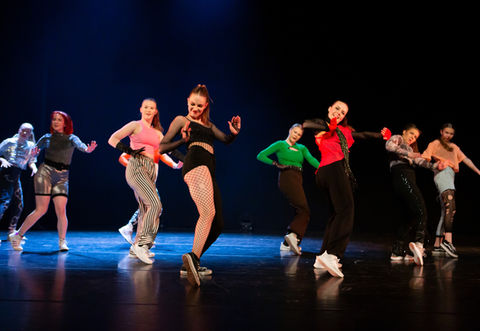 SHOWTANSSI