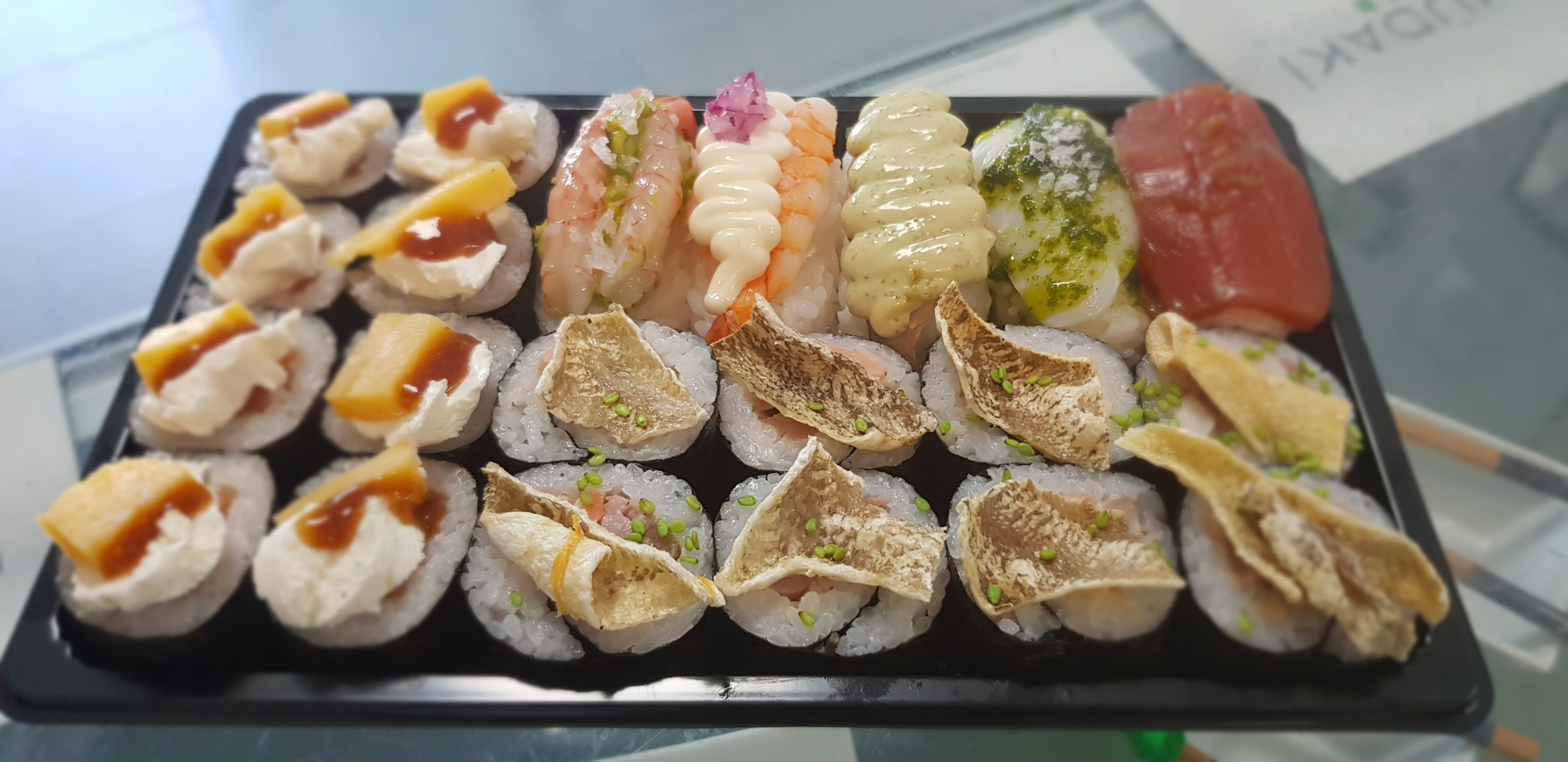 NIGIRIS Y MAKIS