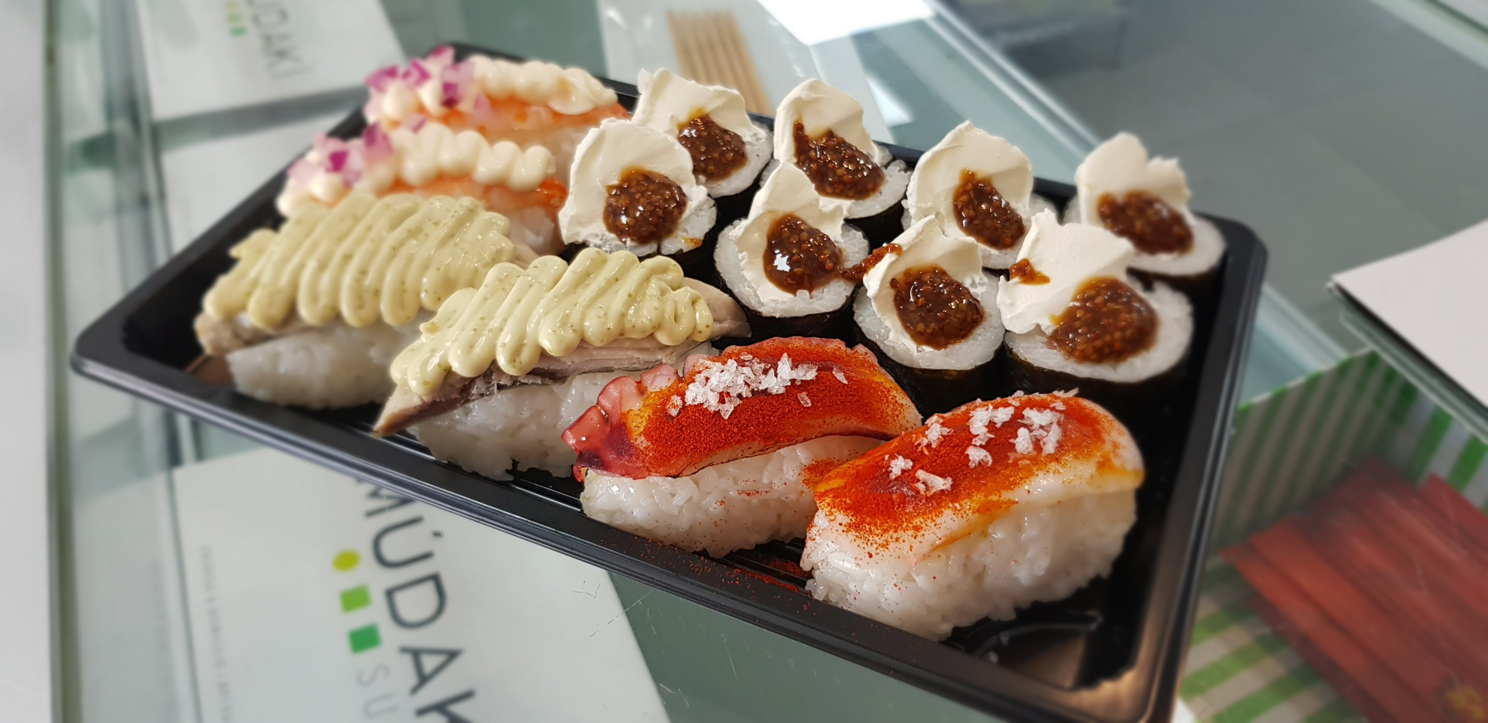 NIGIRIS Y MAKI
