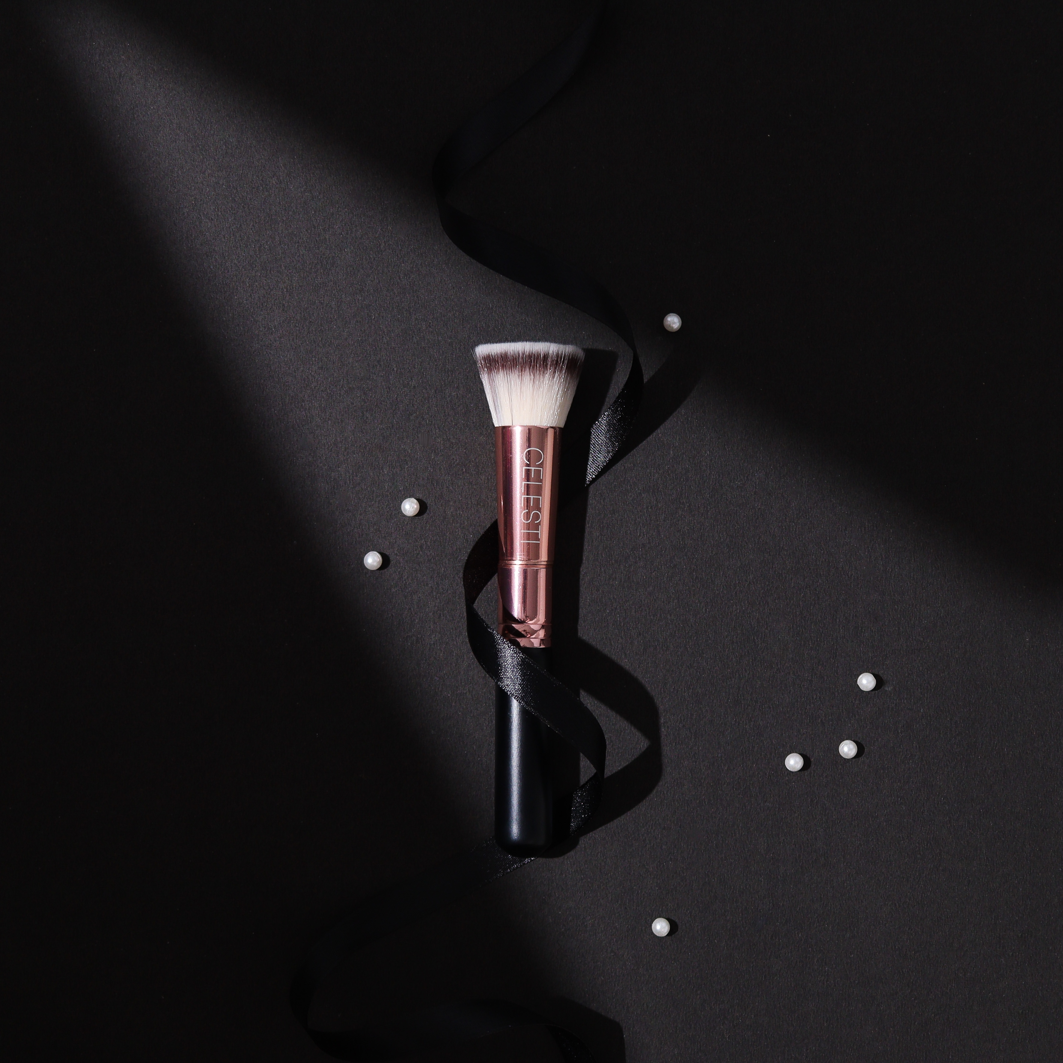 Product photography and styling for Cosrei beauty makeup brush